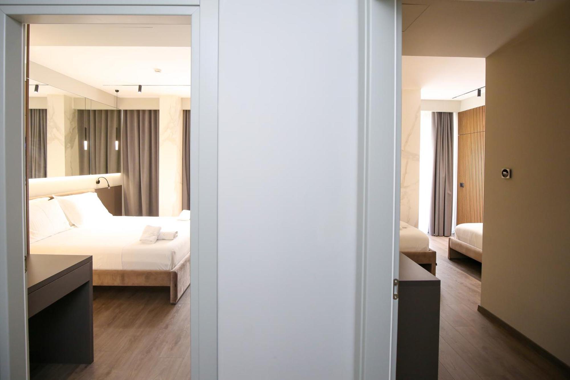 Vlorë Charm Hotel מראה חיצוני תמונה