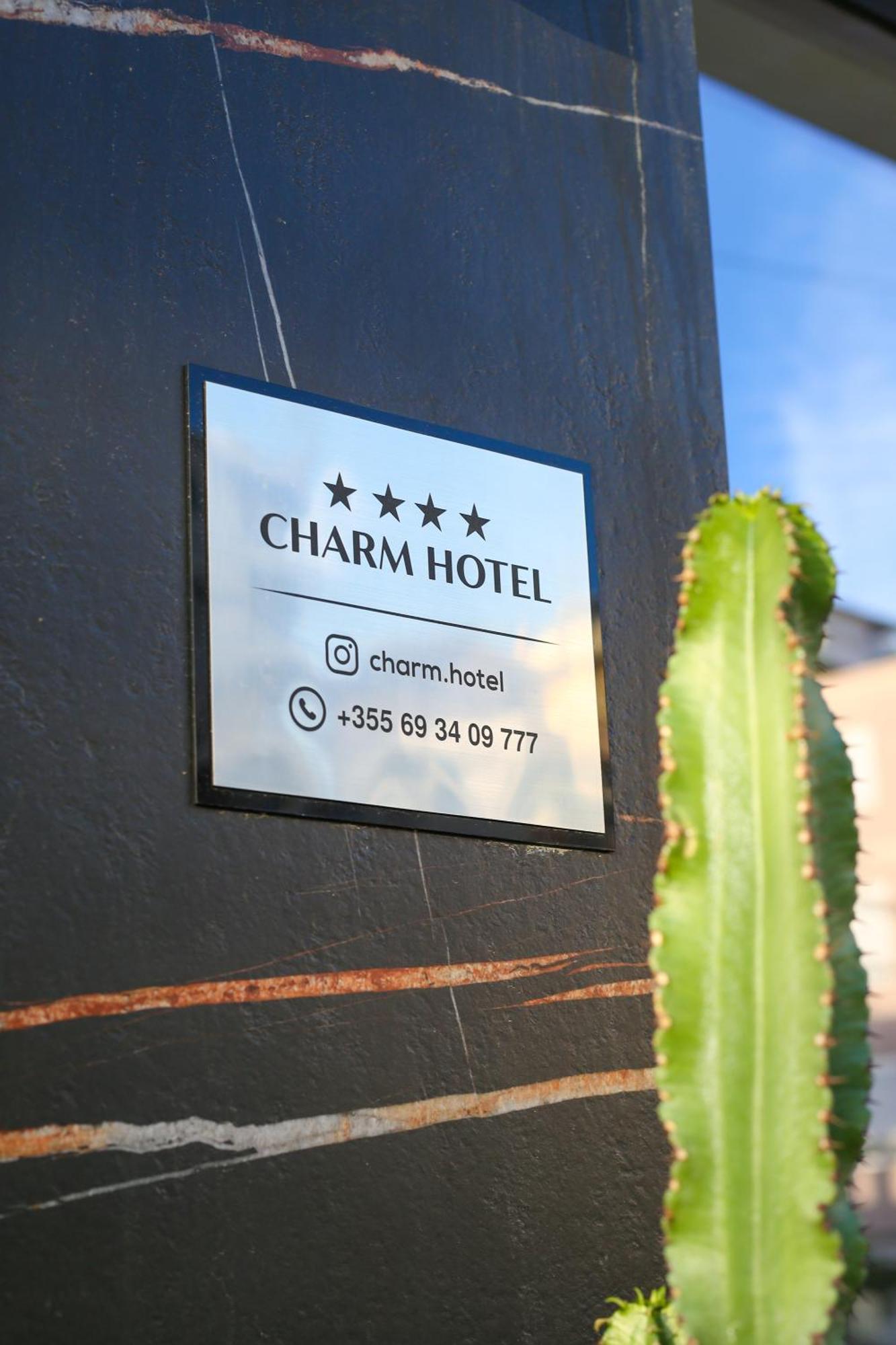 Vlorë Charm Hotel מראה חיצוני תמונה