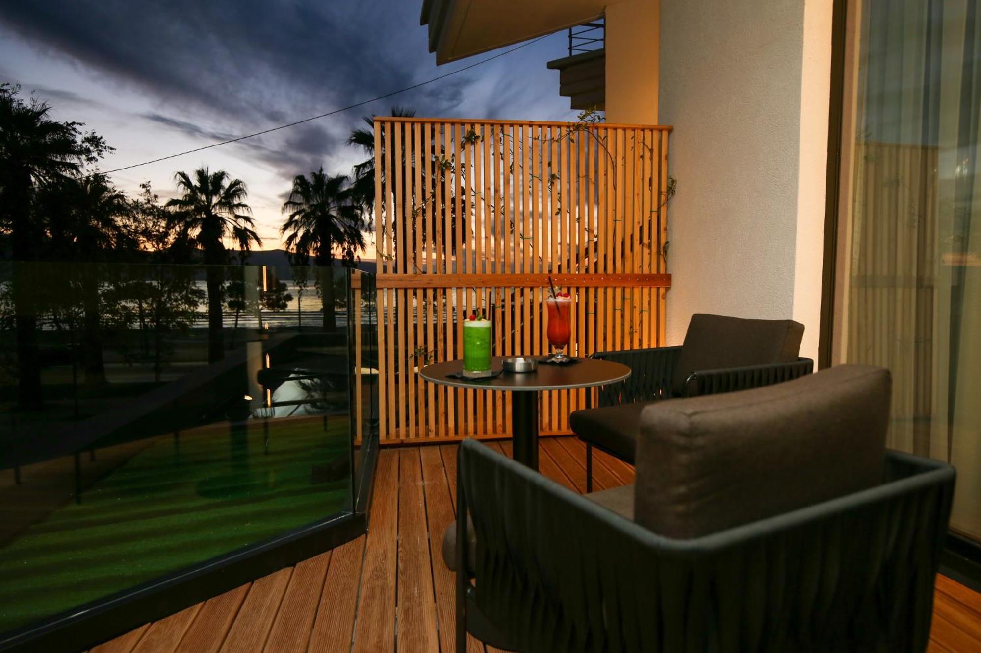 Vlorë Charm Hotel מראה חיצוני תמונה