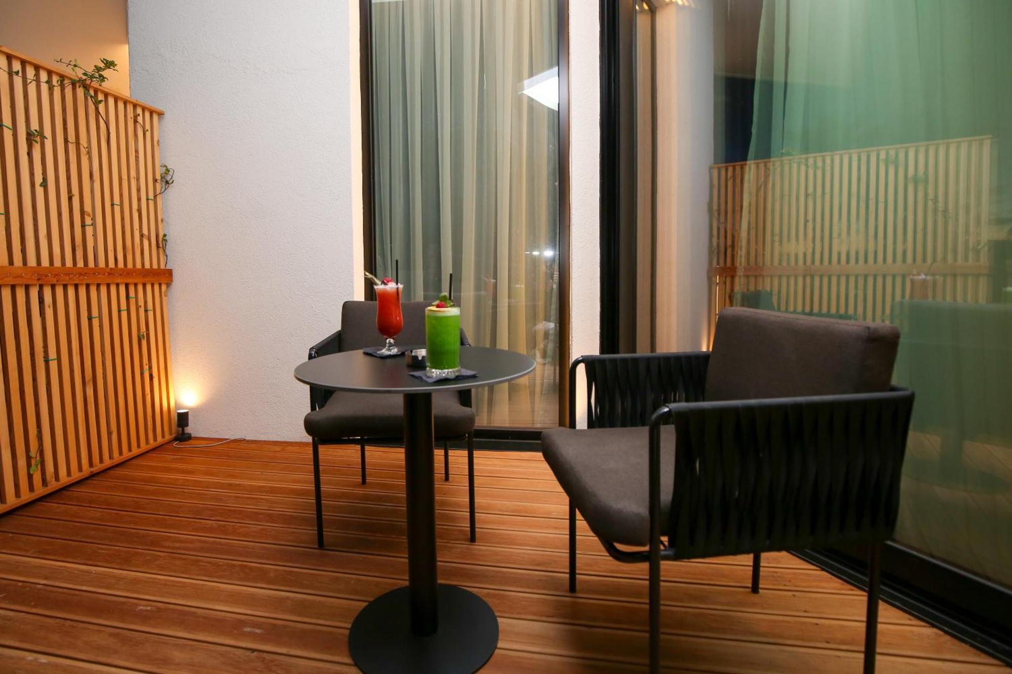 Vlorë Charm Hotel מראה חיצוני תמונה