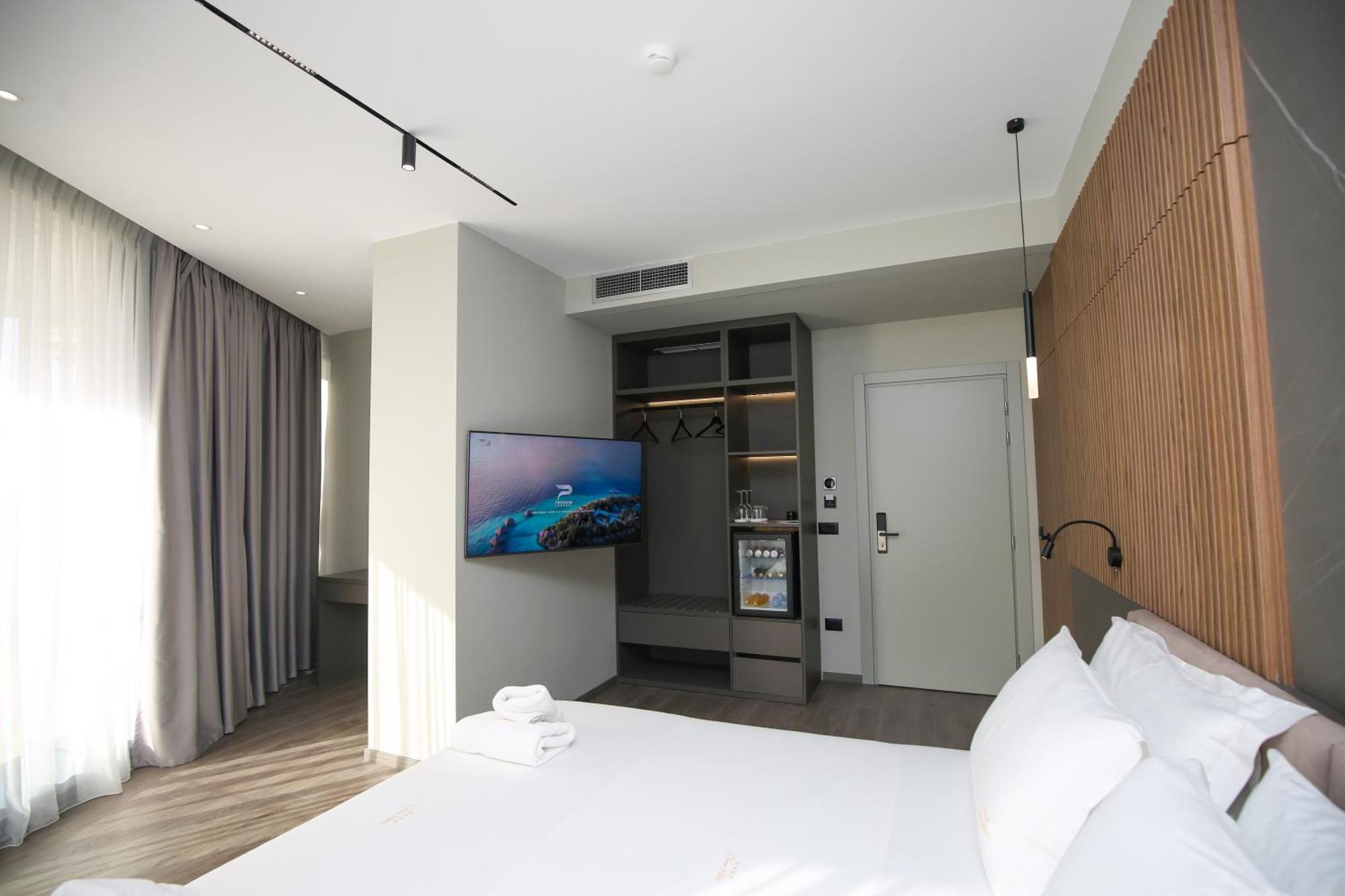 Vlorë Charm Hotel מראה חיצוני תמונה