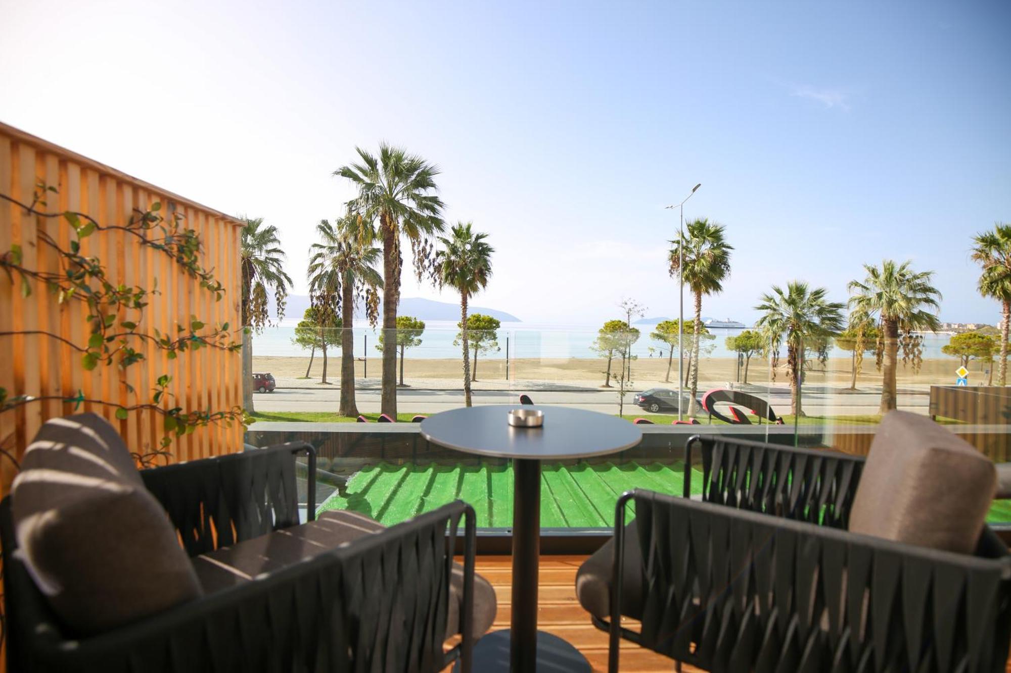 Vlorë Charm Hotel מראה חיצוני תמונה