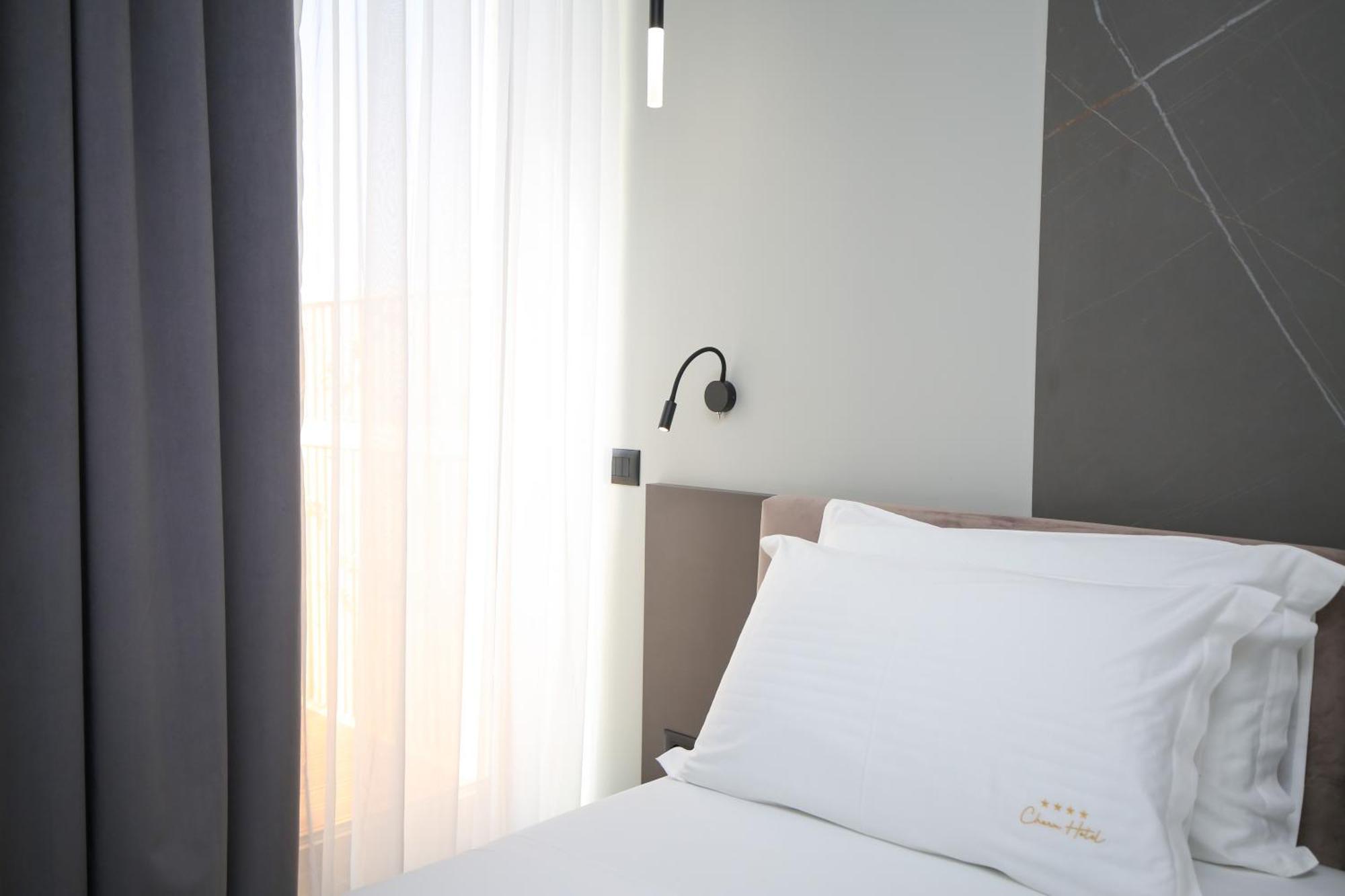 Vlorë Charm Hotel מראה חיצוני תמונה