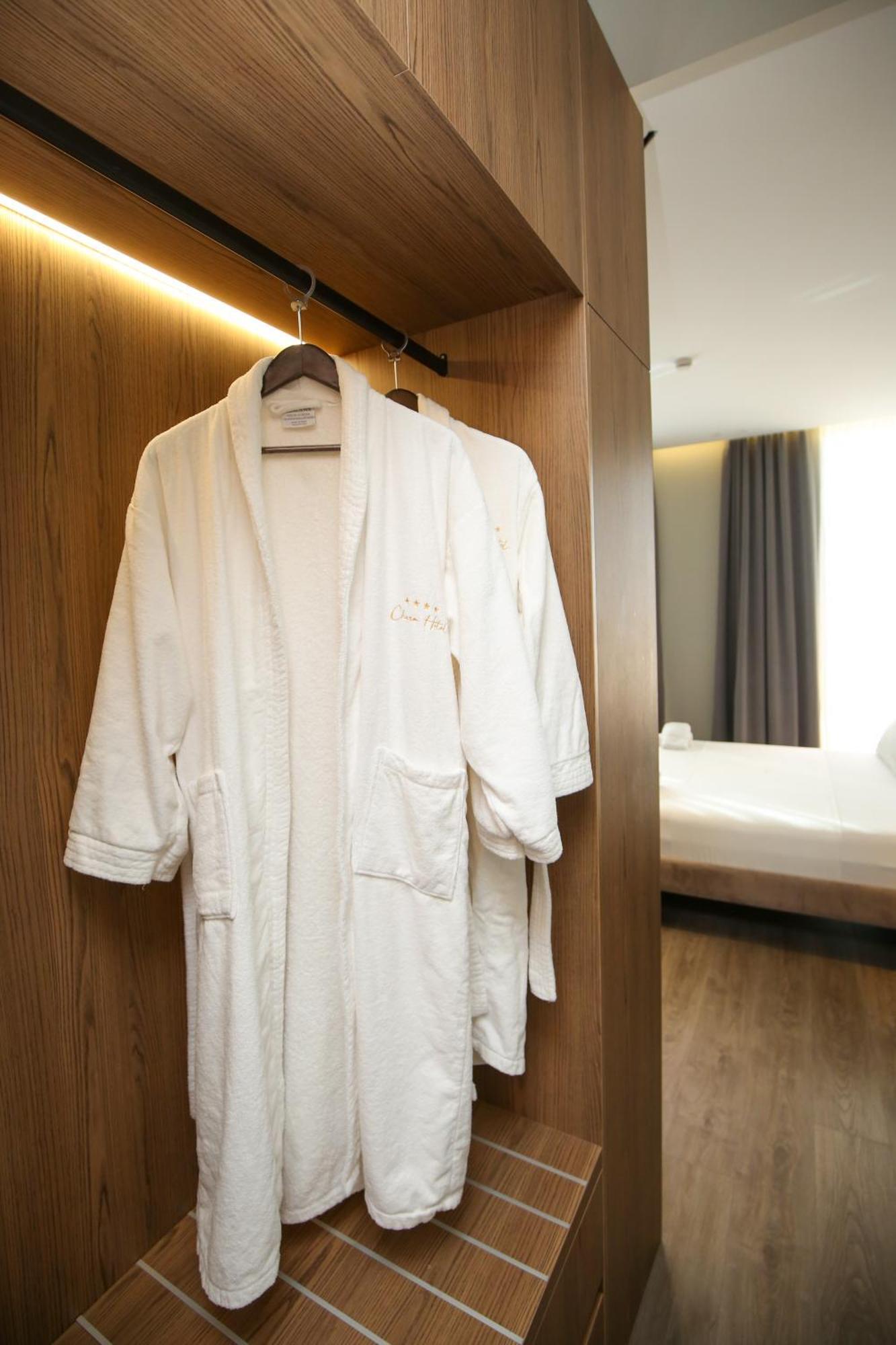 Vlorë Charm Hotel מראה חיצוני תמונה