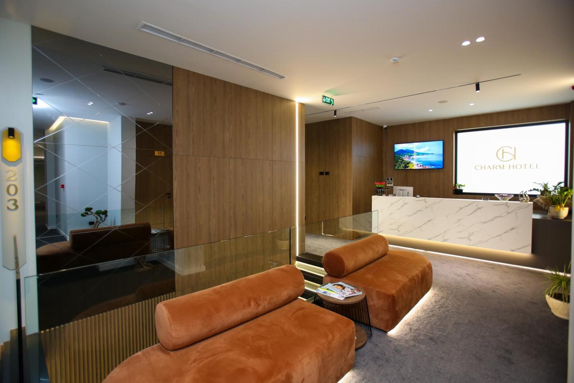 Vlorë Charm Hotel מראה חיצוני תמונה