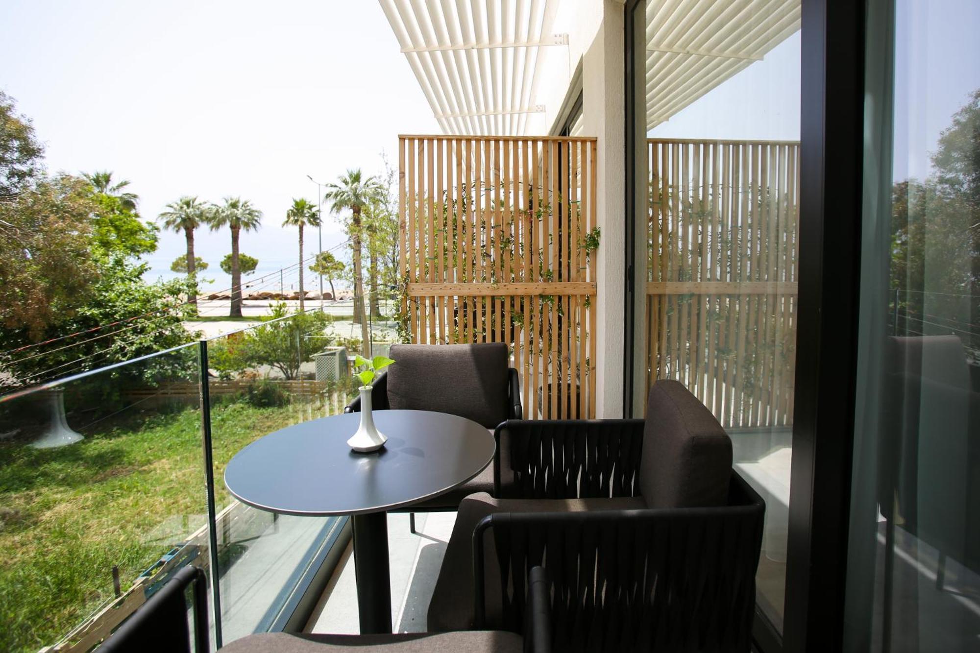 Vlorë Charm Hotel מראה חיצוני תמונה